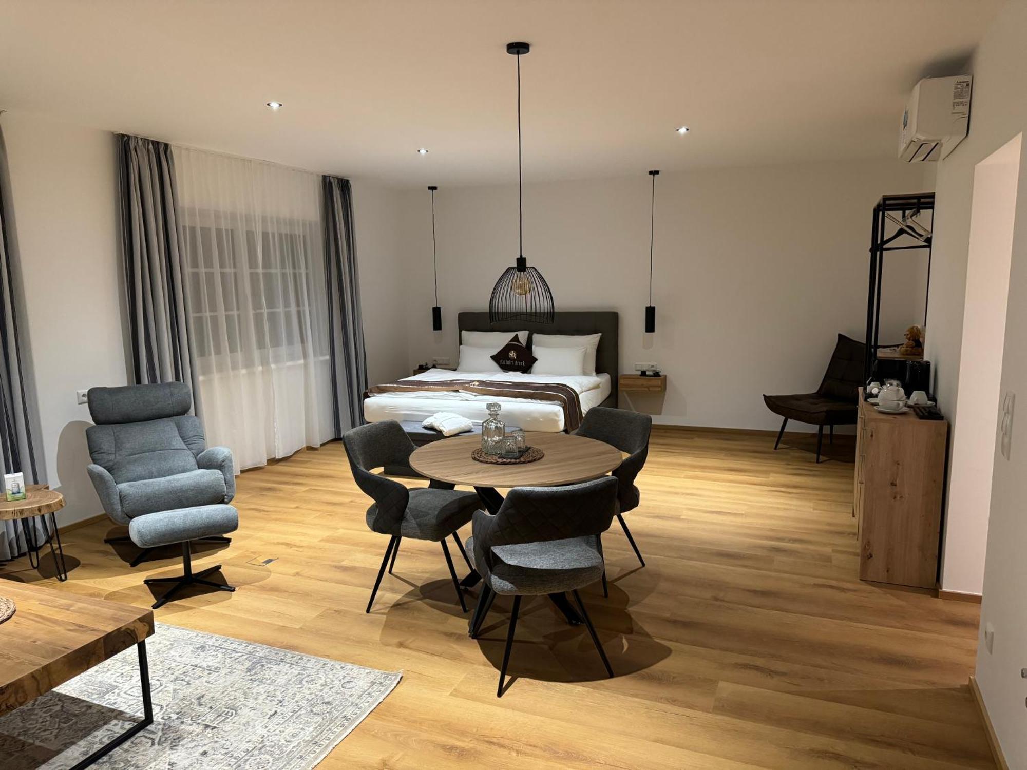 Stadtwirt Bruck Vöcklabruck Esterno foto